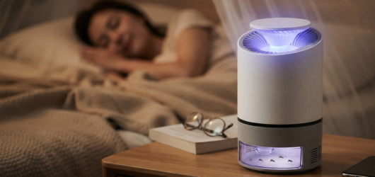Adeus, pernilongos: Por que a armadilha de sucção com luz UV é a melhor escolha para sua casa